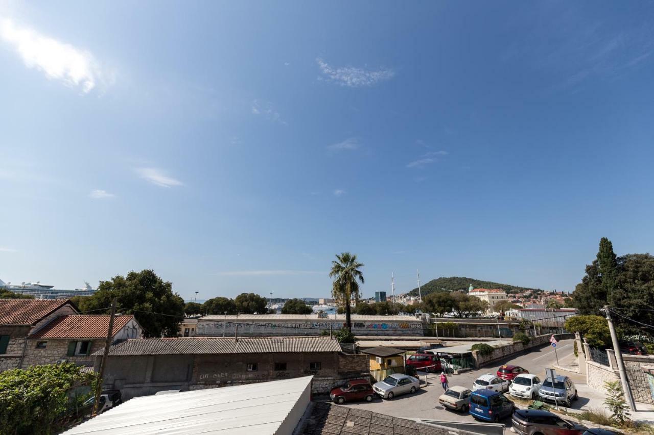 Apinelo Port Rooms Split Exterior foto